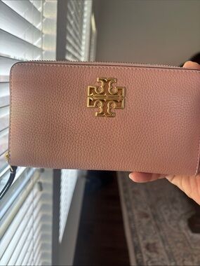 Large Tory Burch Zip Wallet in Pink Moon